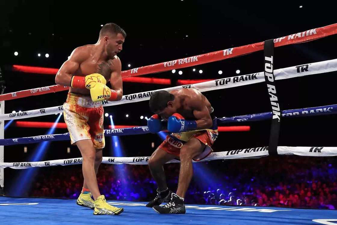 Vasyl Lomachenko weight class