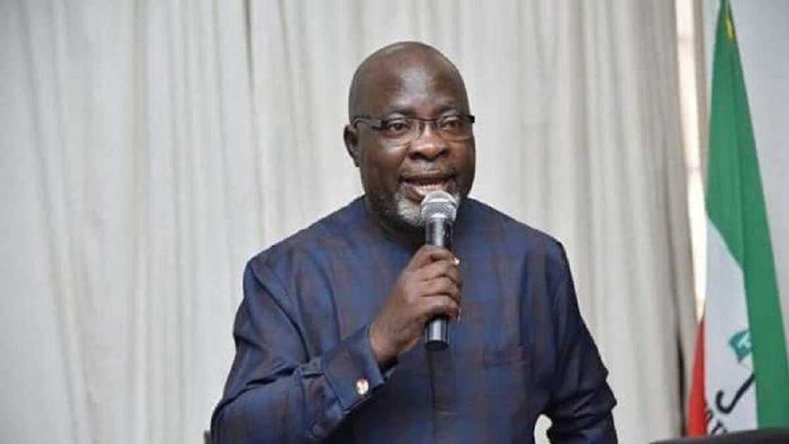 PDP ta bukaci a sallami Ministan Tsaron Nigeria ba tare da ɓata lokaci ba PDP ta bukaci a sallami Ministan Tsaron Nigeria ba tare da ɓata lokaci ba