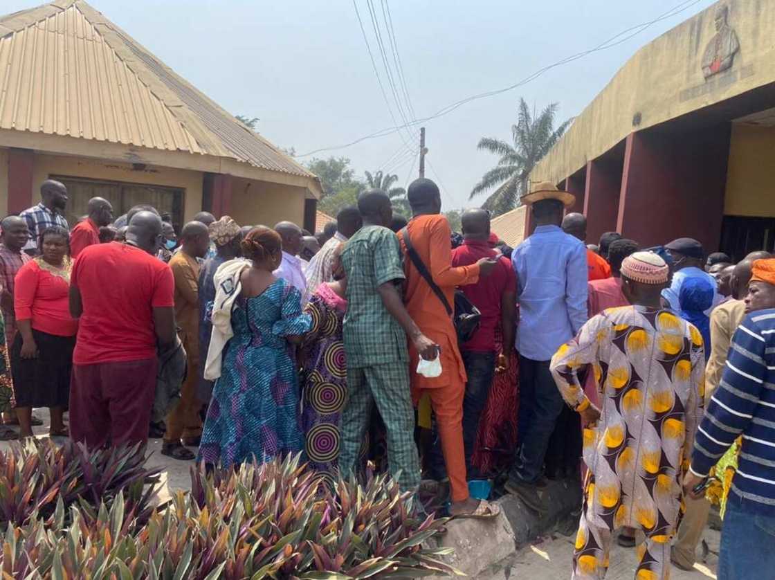 No social distancing No social distancing