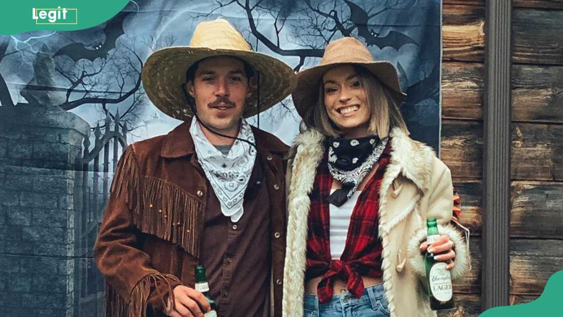 Cowboy and Cowgirl Couple costume Cowboy and Cowgirl Couple costume