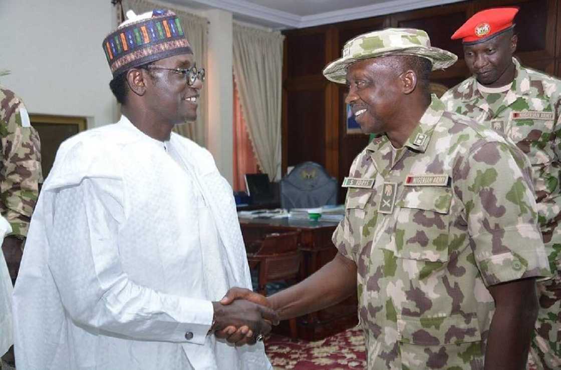 Boko Haram: Gwamnatin Yobe ta dauka alwashin ba wa jami'an tsaro tallafin kayan aiki Boko Haram: Gwamnatin Yobe ta dauka alwashin ba wa jami'an tsaro tallafin kayan aiki