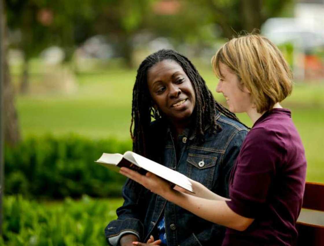 Soul winning verses Soul winning verses