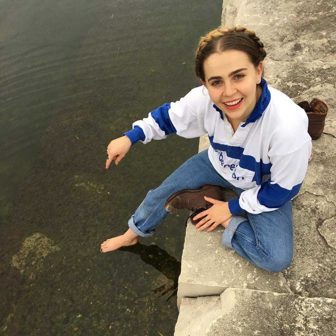 Mae Whitman height Mae Whitman height