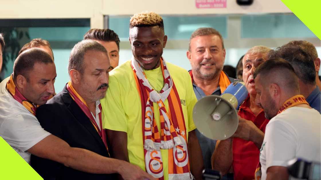 Victor Osimhen arrives in Galatasaray