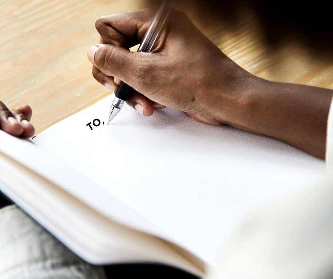 How to write a letter of permission (with examples) How to write a letter of permission (with examples)