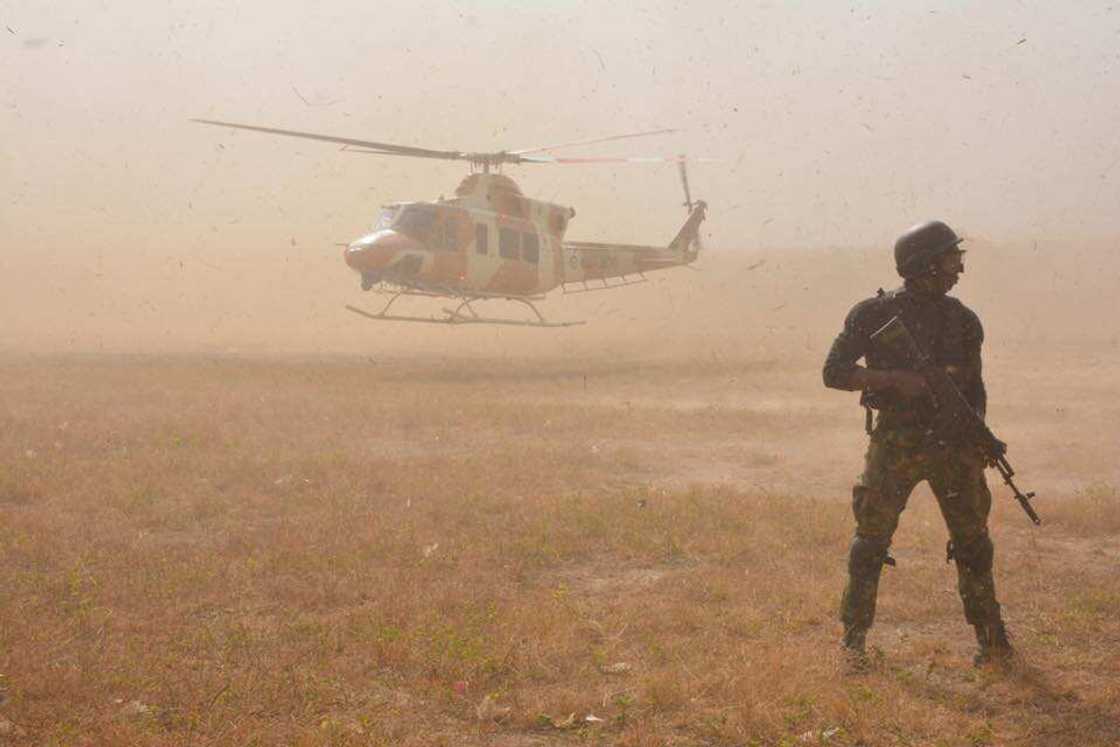 Da dumi-dumi: Dakarun NAF sun kashe 'yan bindiga 12, sun kubutar da mutane 15 a dajin Kaduna Da dumi-dumi: Dakarun NAF sun kashe 'yan bindiga 12, sun kubutar da mutane 15 a dajin Kaduna