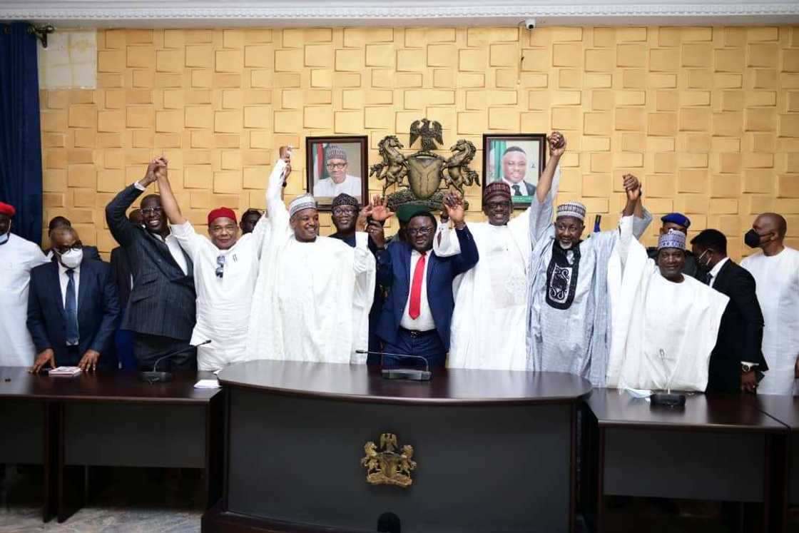 Breaking: Hours After Defection, Ayade Bombs PDP, Says More Governors Will Join APC Breaking: Hours After Defection, Ayade Bombs PDP, Says More Governors Will Join APC