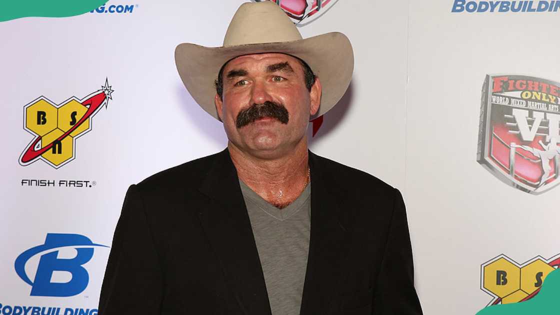 Don Frye arrives at an award ceremony Don Frye arrives at an award ceremony