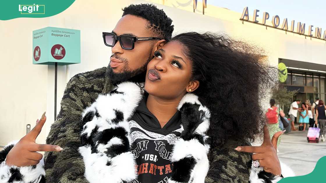 Purple Speedy and Crispdal celebrating their third anniversary in France Purple Speedy and Crispdal celebrating their third anniversary in France