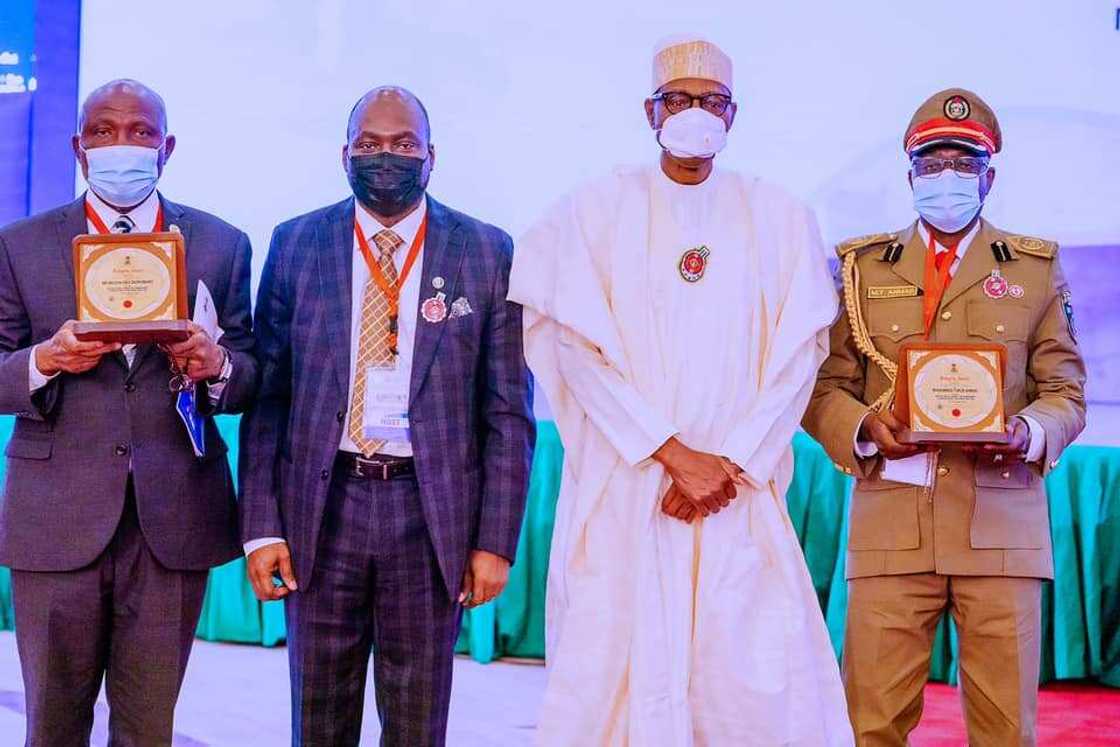 Buhari go after officials engaging in Illegal recruitment as ICPC indicts Ngige ministry, others Buhari go after officials engaging in Illegal recruitment as ICPC indicts Ngige ministry, others
