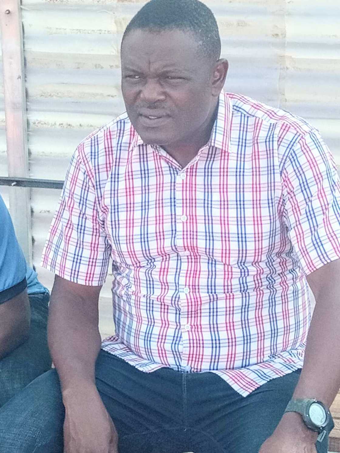 Jubilation as Nigerian coach finally regains freedom after four days in captivity Jubilation as Nigerian coach finally regains freedom after four days in captivity