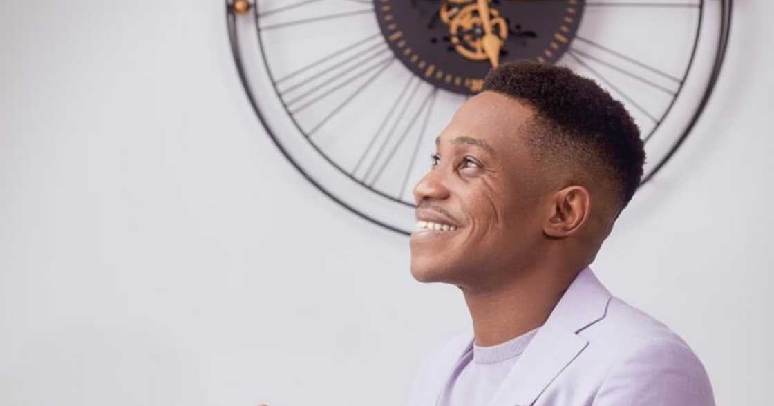Pastor Jerry Eze vibes to gospel music on his way home. Pastor Jerry Eze vibes to gospel music on his way home.