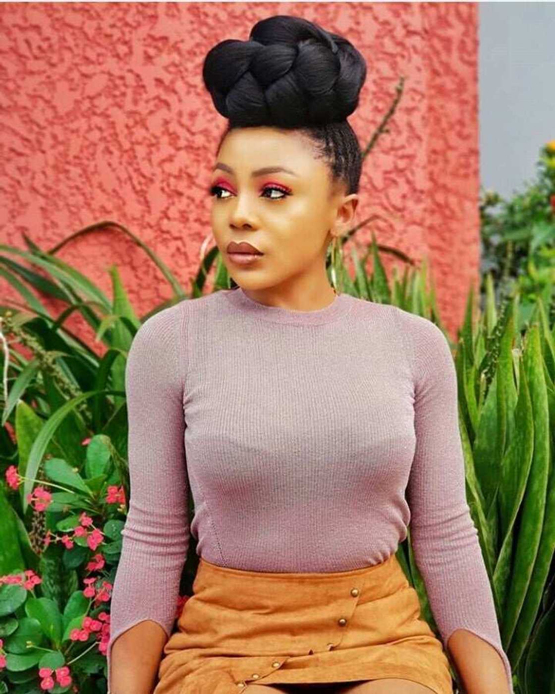 Namiji daya ba zai isheni ba, maza 3 zan aura - Jaruma Ifu Ennada Namiji daya ba zai isheni ba, maza 3 zan aura - Jaruma Ifu Ennada