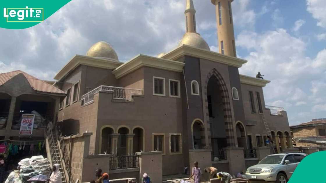 Zulum, AbdulRazaq Storm Top Southwest State as 217-Year-Old Mosque Reopens Zulum, AbdulRazaq Storm Top Southwest State as 217-Year-Old Mosque Reopens