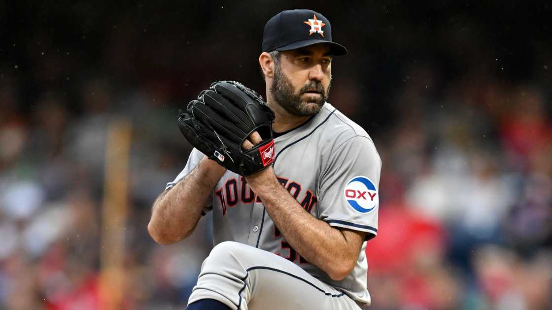 Justin Verlander of the Houston Astros throws a pitch.