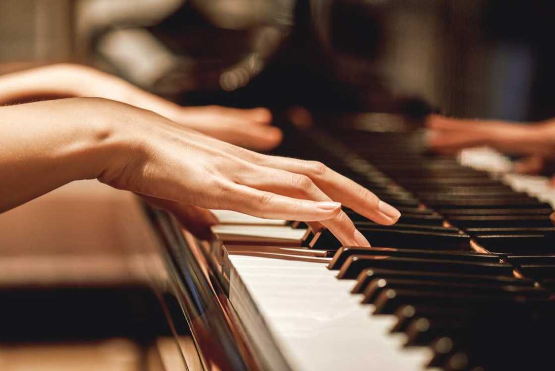 Apprendre le piano seul: 3 choses à savoir pout tout débutant Apprendre le piano seul: 3 choses à savoir pout tout débutant