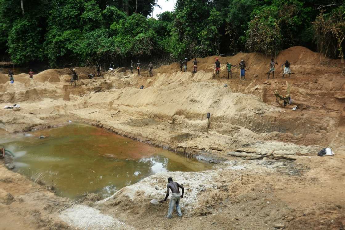 The Central African Republic wants the total lifting of an embargo imposed on the export of its diamonds for more than a decade The Central African Republic wants the total lifting of an embargo imposed on the export of its diamonds for more than a decade