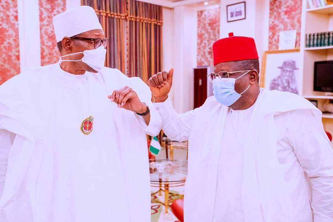 Shugaba Buhari da Umahi Shugaba Buhari da Umahi