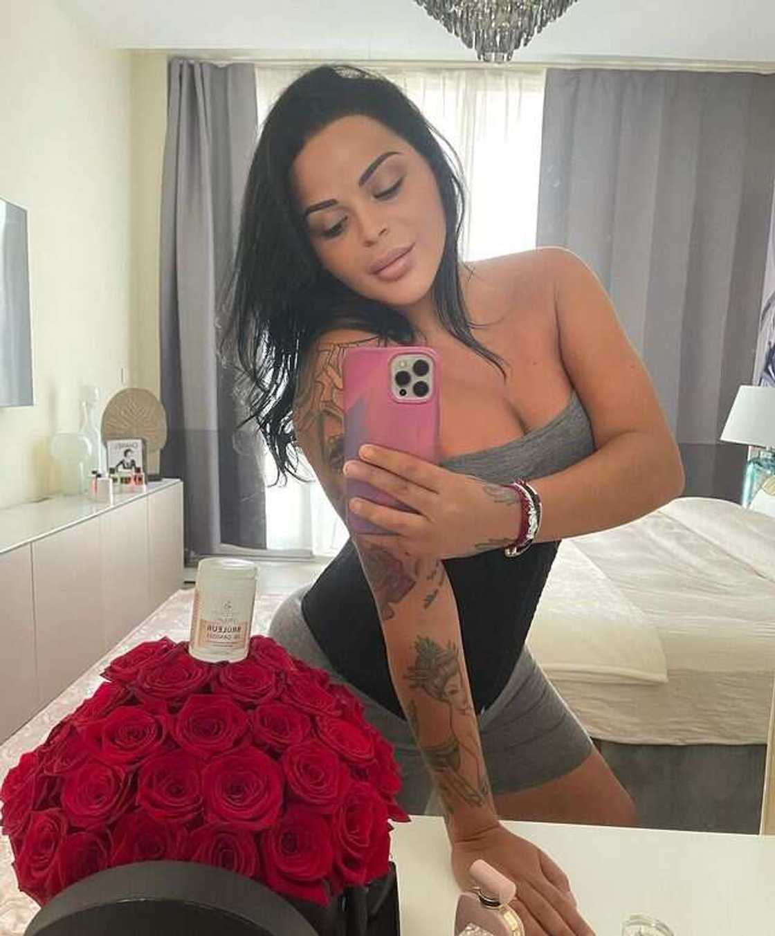 Sarah Fraisou et la remarquable perte de poids Sarah Fraisou et la remarquable perte de poids