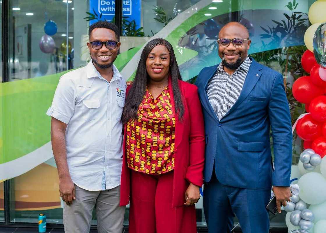 Dulux Ups the Paint Game with the New Premium Colour Centre at Victoria Island Dulux Ups the Paint Game with the New Premium Colour Centre at Victoria Island