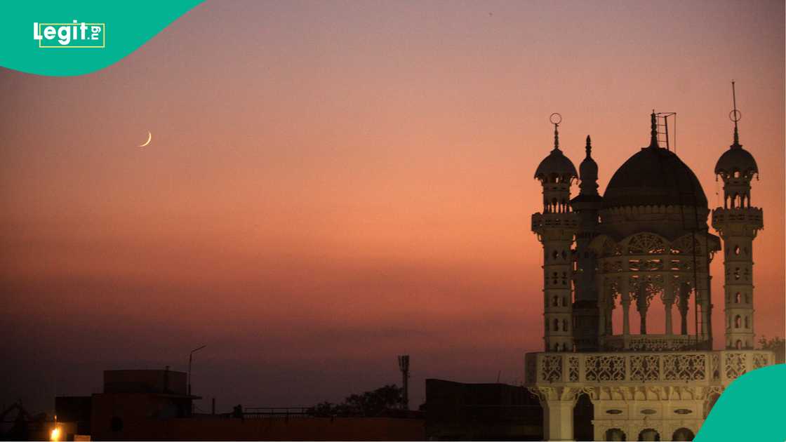 Ana sa ran za a fara azumin watan Ramadan na 2026 a ranar Alhamis, 19 ga watan Fabrairu. Ana sa ran za a fara azumin watan Ramadan na 2026 a ranar Alhamis, 19 ga watan Fabrairu.