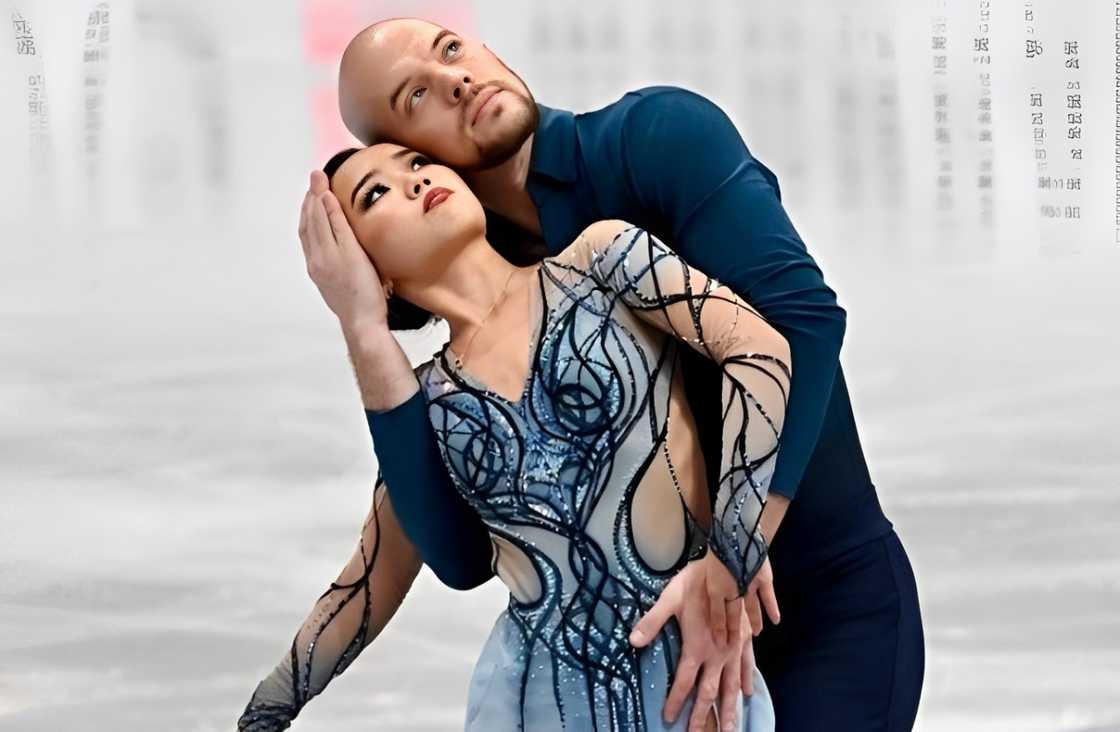 Ellie Kam and Danny O'Shea perform in a pairs event Ellie Kam and Danny O'Shea perform in a pairs event