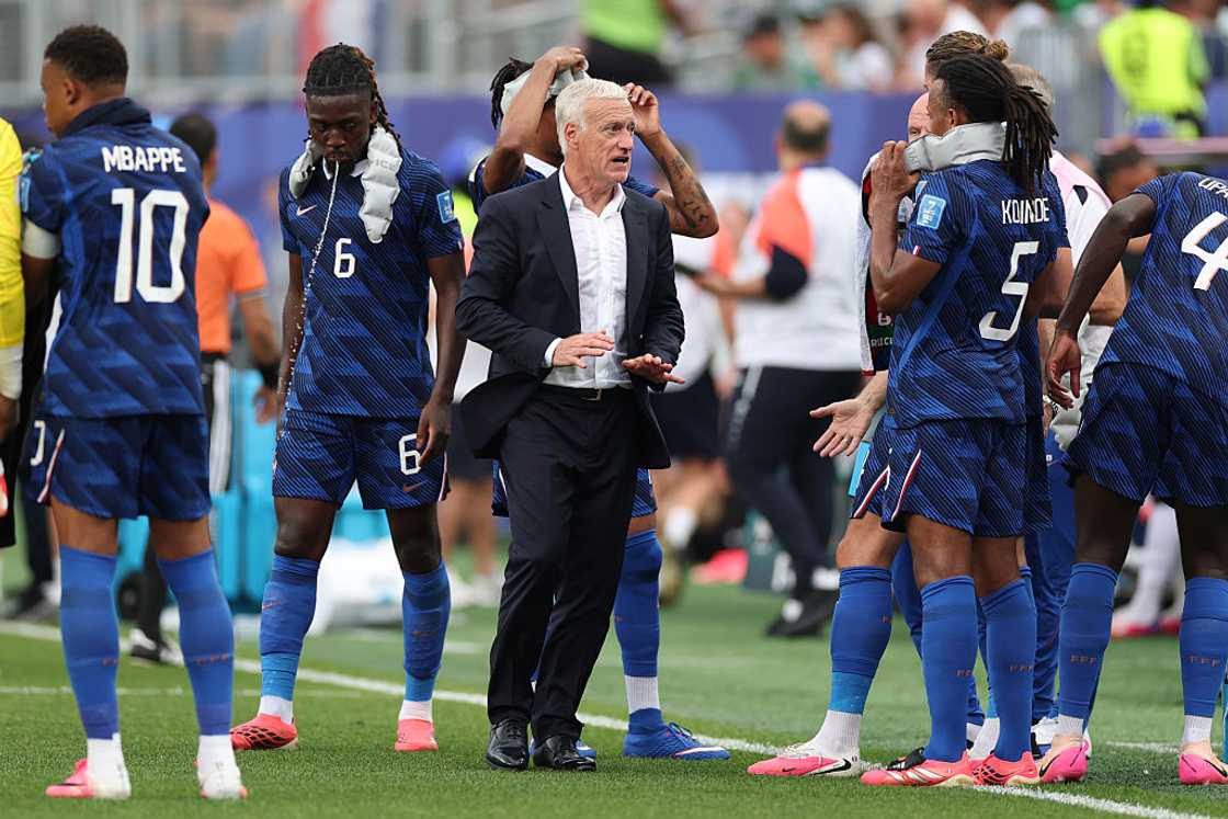 Head Coach Didier Deschamps and the French team Head Coach Didier Deschamps and the French team