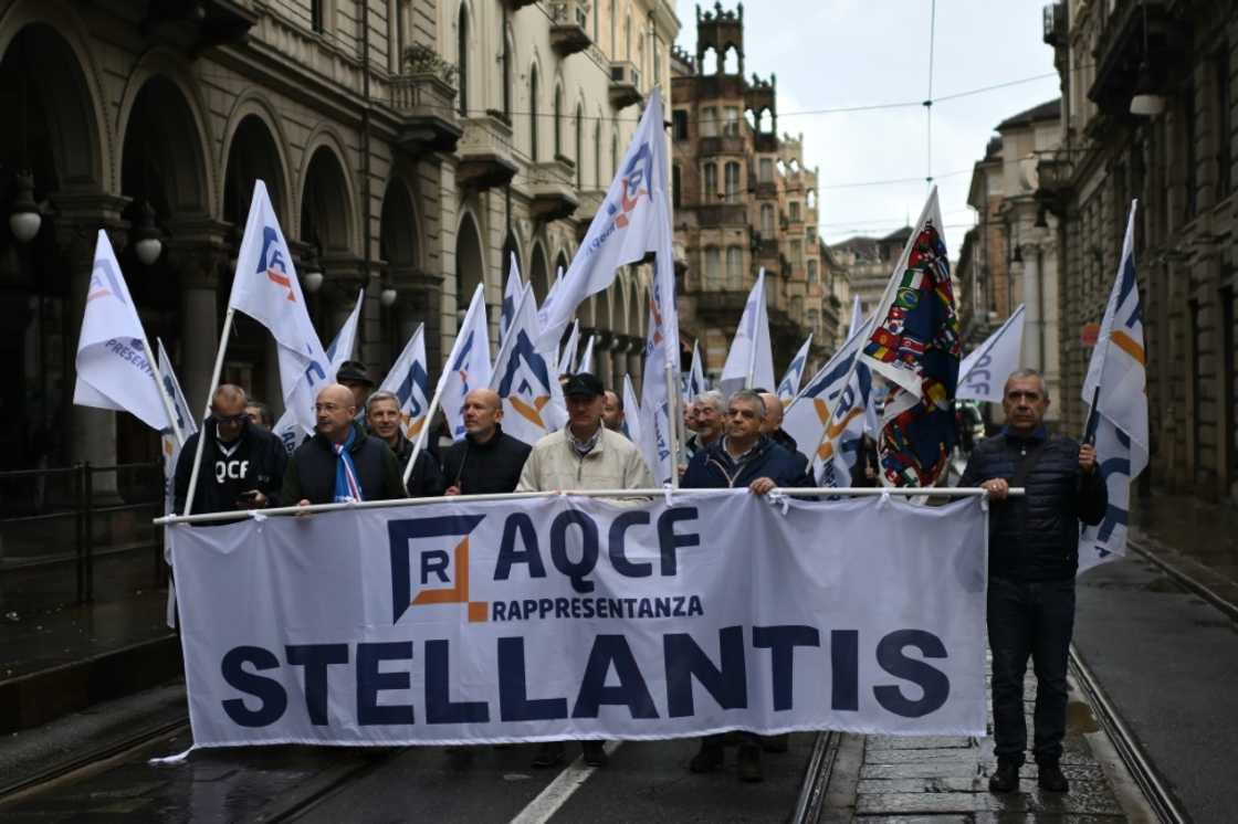 Unions called the group's 40,000 employees in Italy and workers at its suppliers to observe a 24-hour national strike Unions called the group's 40,000 employees in Italy and workers at its suppliers to observe a 24-hour national strike