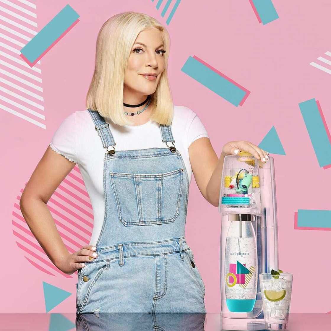 Tori Spelling 2019