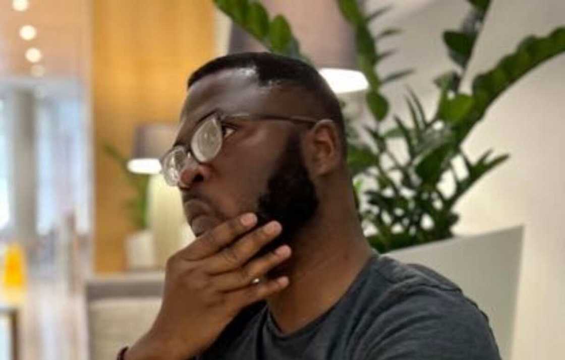 Lauya ya kwana a ofishin 'yan sanda bisa zargin kasancewa da matar aure a dakin otal a Abuja Lauya ya kwana a ofishin 'yan sanda bisa zargin kasancewa da matar aure a dakin otal a Abuja