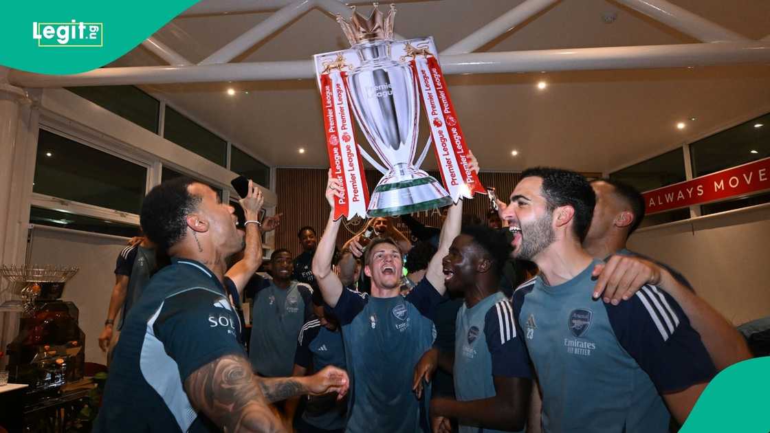 Arsenal, Gabriel Magalhaes, Martin Odegaard, Bukayo Saka, Mikel Merino, Premier League.