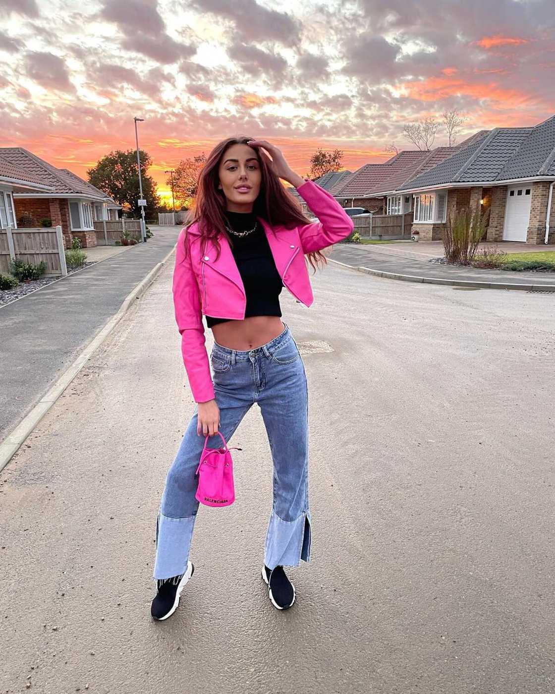 Chloe Veitch Chloe Veitch