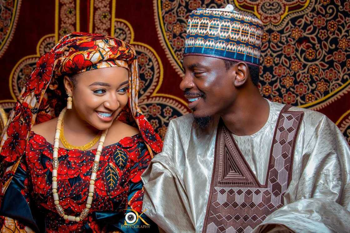 Zafafan hotunan auren Bashir Ahmad, hadimin shugaban kasa Buhari Zafafan hotunan auren Bashir Ahmad, hadimin shugaban kasa Buhari