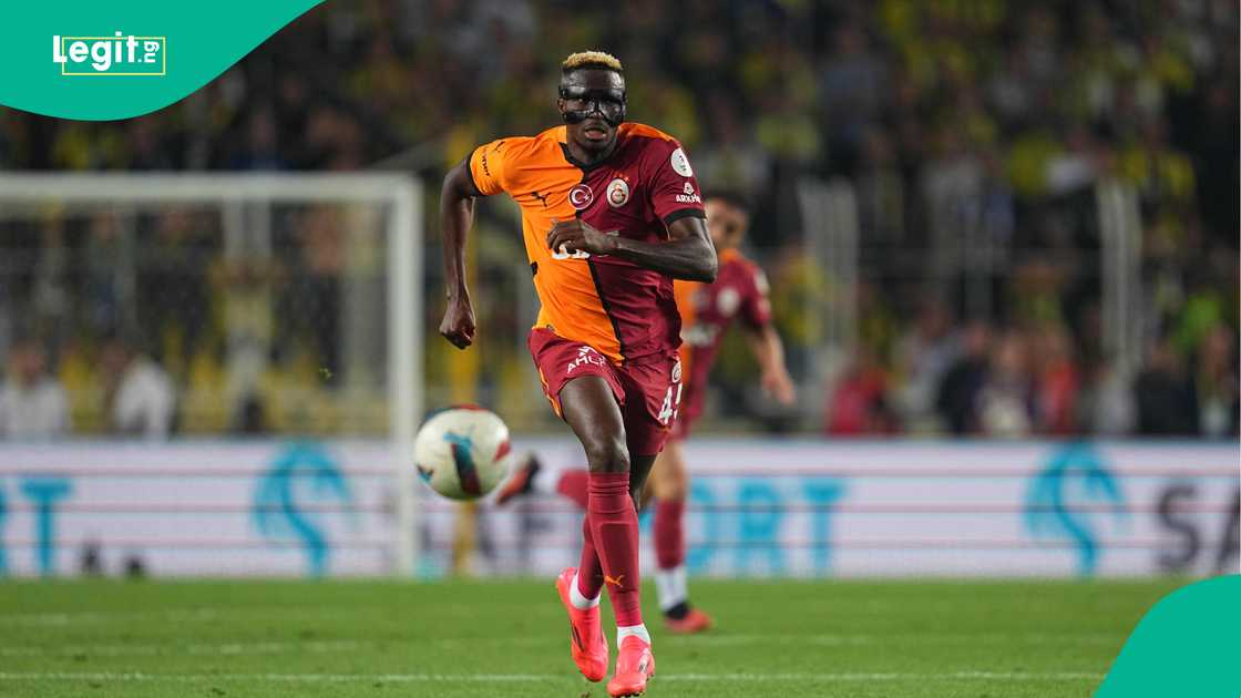 Victor Osimhen, Galatasaray, Fenerbahce, Ulker Stadium, Istanbul, Turkiye, Super Lig. Victor Osimhen, Galatasaray, Fenerbahce, Ulker Stadium, Istanbul, Turkiye, Super Lig.