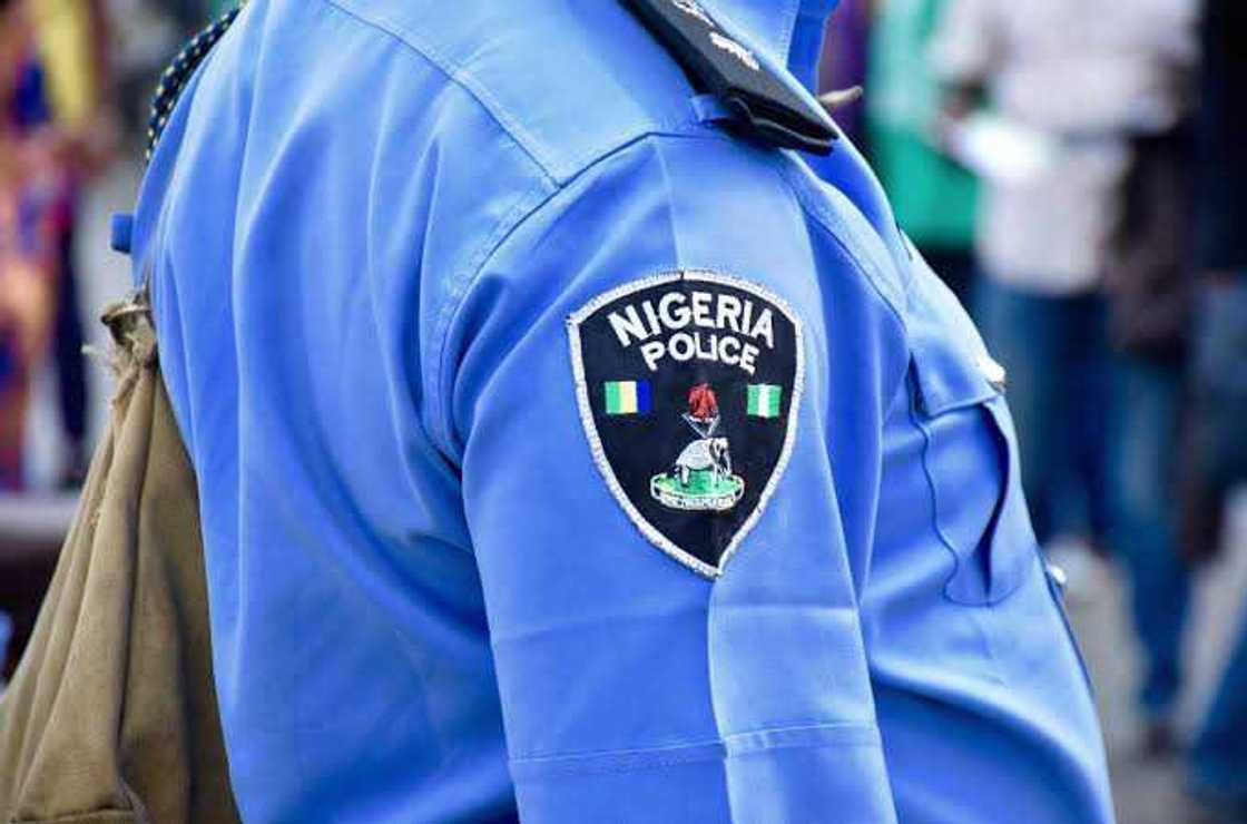 Yan Sanda sun damƙe mutane huɗu da zargin kashe wani Sabon ango kwana ƙaɗan kafin bikinsa Yan Sanda sun damƙe mutane huɗu da zargin kashe wani Sabon ango kwana ƙaɗan kafin bikinsa