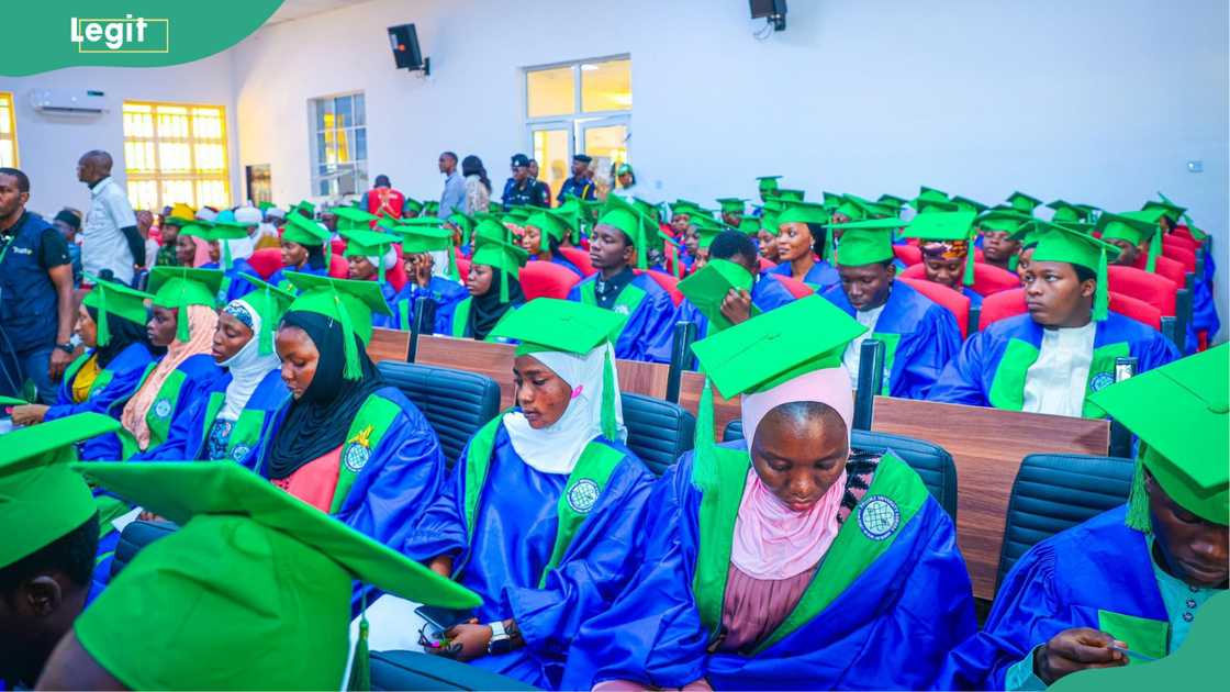Phoenix University, Agwada graduates
