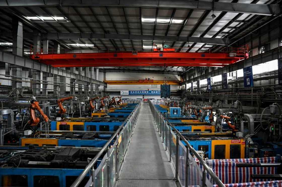 China is expected to post weak quarterly growth figures during its crucial Communist Party congress China is expected to post weak quarterly growth figures during its crucial Communist Party congress