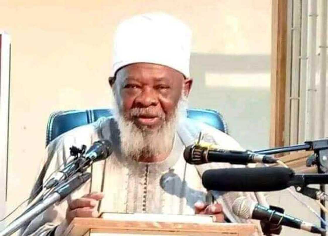Da duminsa: Allah ya yiwa babban Malamin addini, Dr Ahmad BUK, rasuwa Da duminsa: Allah ya yiwa babban Malamin addini, Dr Ahmad BUK, rasuwa