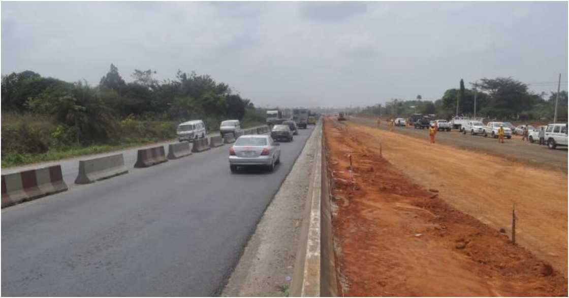 Hanyar Abuja zuwa Kaduna ita ce hanya mafi hadari a fadin nahiyar Afirka Hanyar Abuja zuwa Kaduna ita ce hanya mafi hadari a fadin nahiyar Afirka