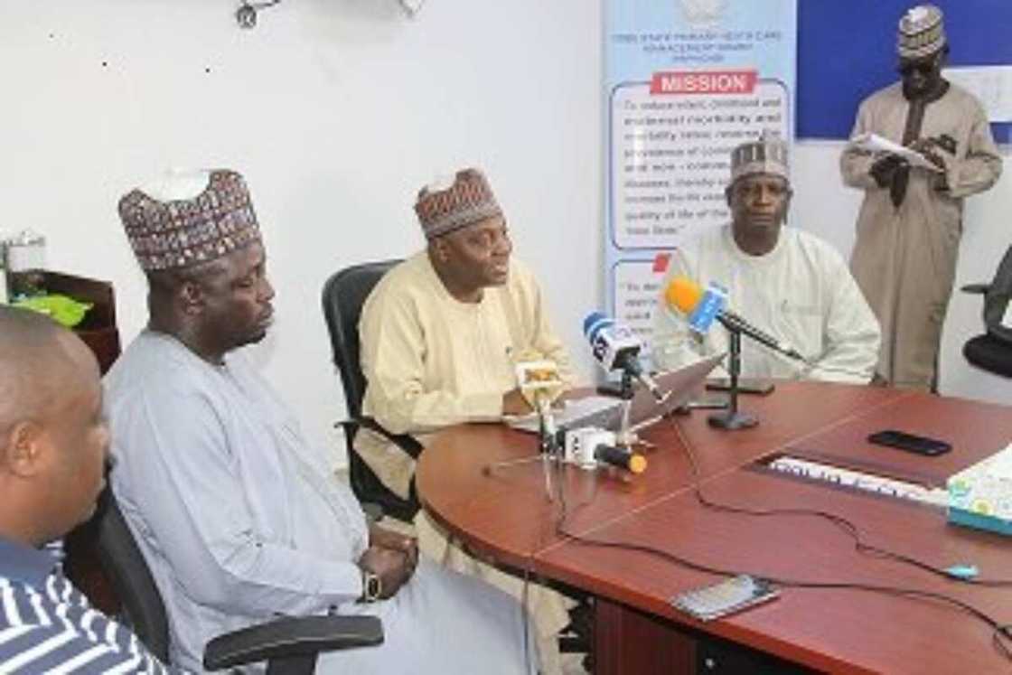 Ana tsaka da billowar coronavirus: Jami’an gwamnatin Yobe sama da 20 sun tafi Dubai Ana tsaka da billowar coronavirus: Jami’an gwamnatin Yobe sama da 20 sun tafi Dubai