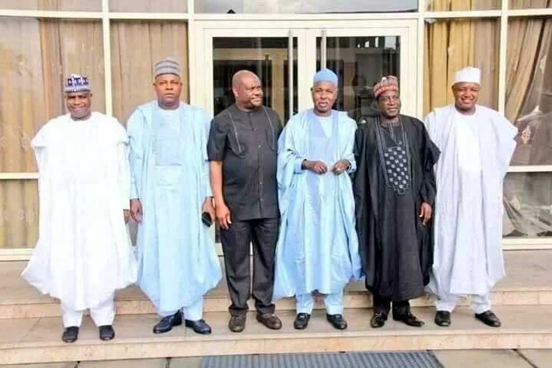 Biafra: Buhari sends northern governors to southeast on ‘peace mission’ (photos) Biafra: Buhari sends northern governors to southeast on ‘peace mission’ (photos)