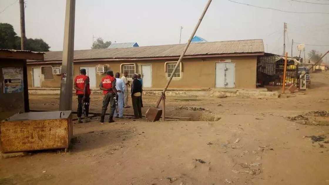 EFCC recovers huge cash in ex-NNPC GMD's secret bunker EFCC recovers huge cash in ex-NNPC GMD's secret bunker