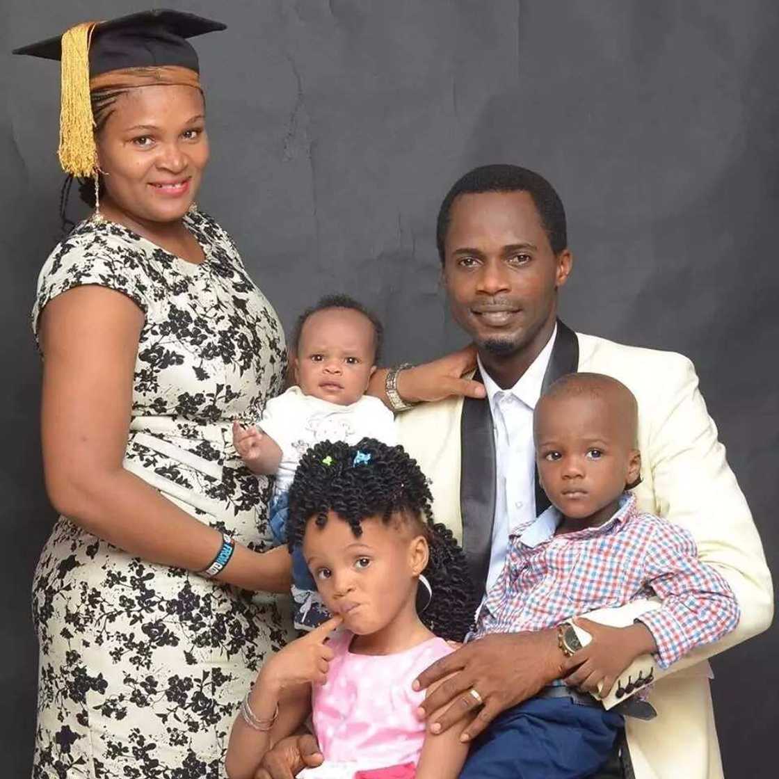 Meet mother of 3 who graduate with a first class in Electrical/Electronics Engineering Meet mother of 3 who graduate with a first class in Electrical/Electronics Engineering