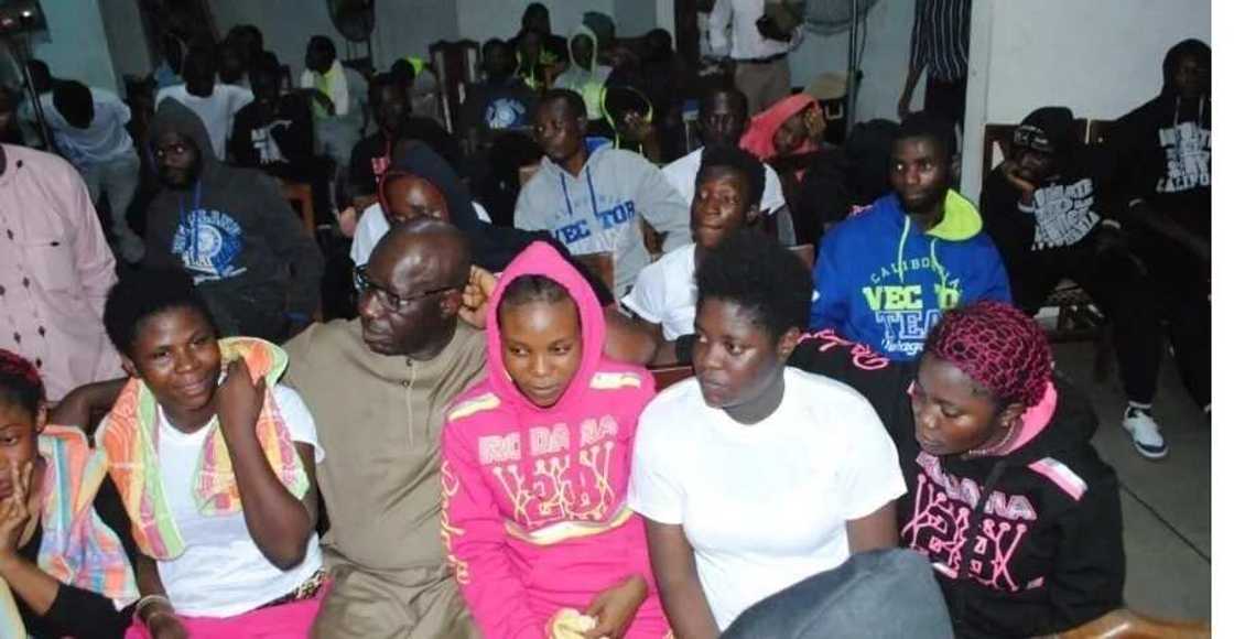 Matar jihar Edo 16 da suka dawo daga kasar Libya suna da juna biyu Matar jihar Edo 16 da suka dawo daga kasar Libya suna da juna biyu