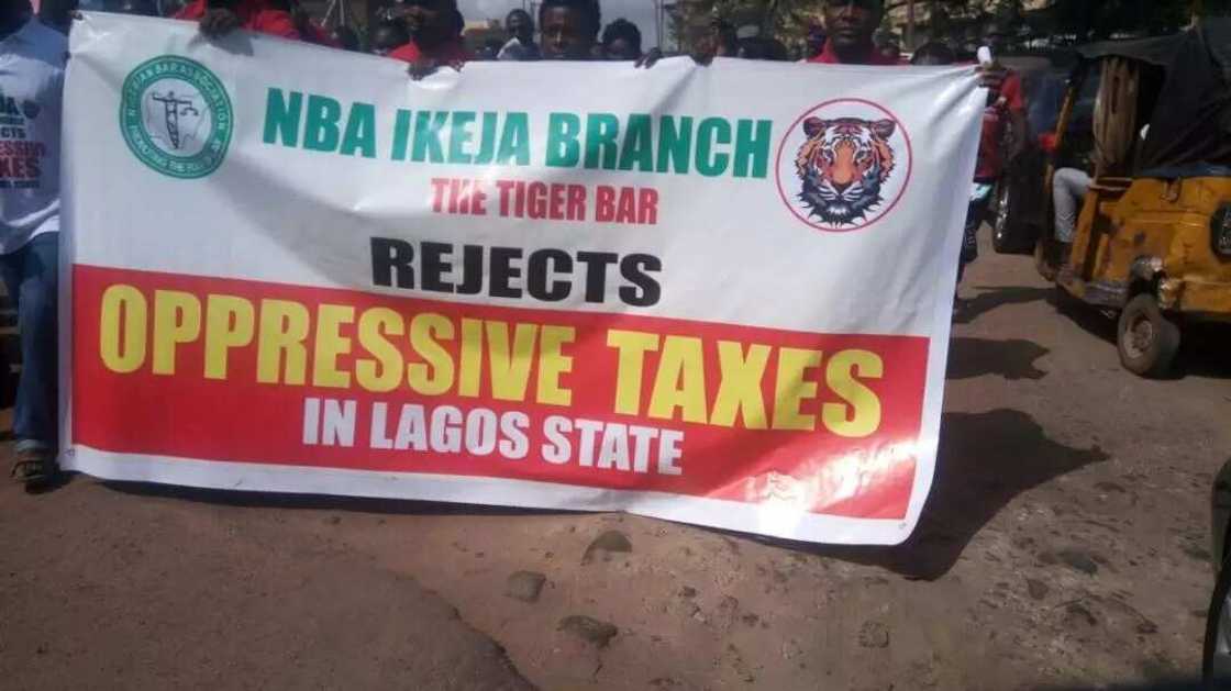 Land use charge: Lawyers stage protest against Ambode's government Land use charge: Lawyers stage protest against Ambode's government