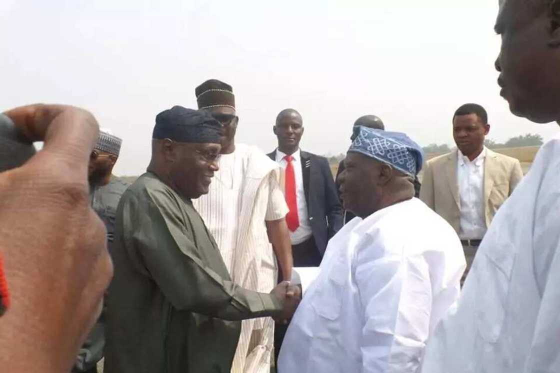 Atiku Abubakar ya kai ziyarci Fayose a Ekiti Atiku Abubakar ya kai ziyarci Fayose a Ekiti