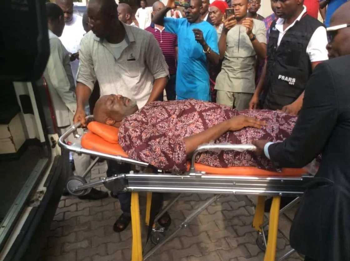 Sakon godiya ga ‘Yan Najeriya na dawo da karfi na kuma zan cigaba da fadar gaskiya - Melaye Sakon godiya ga ‘Yan Najeriya na dawo da karfi na kuma zan cigaba da fadar gaskiya - Melaye