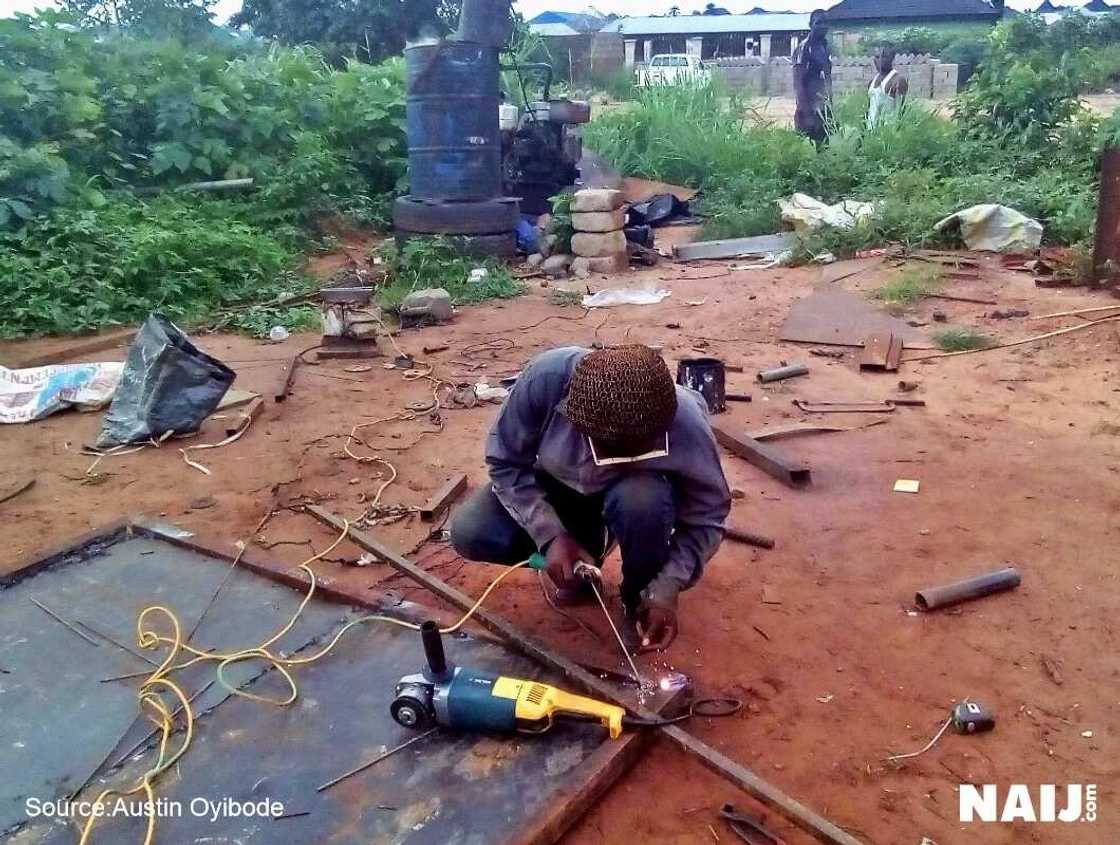 Sana'a sa'a: Ku karanta labarin wata mace mai sana'ar walda a jihar Delta Sana'a sa'a: Ku karanta labarin wata mace mai sana'ar walda a jihar Delta