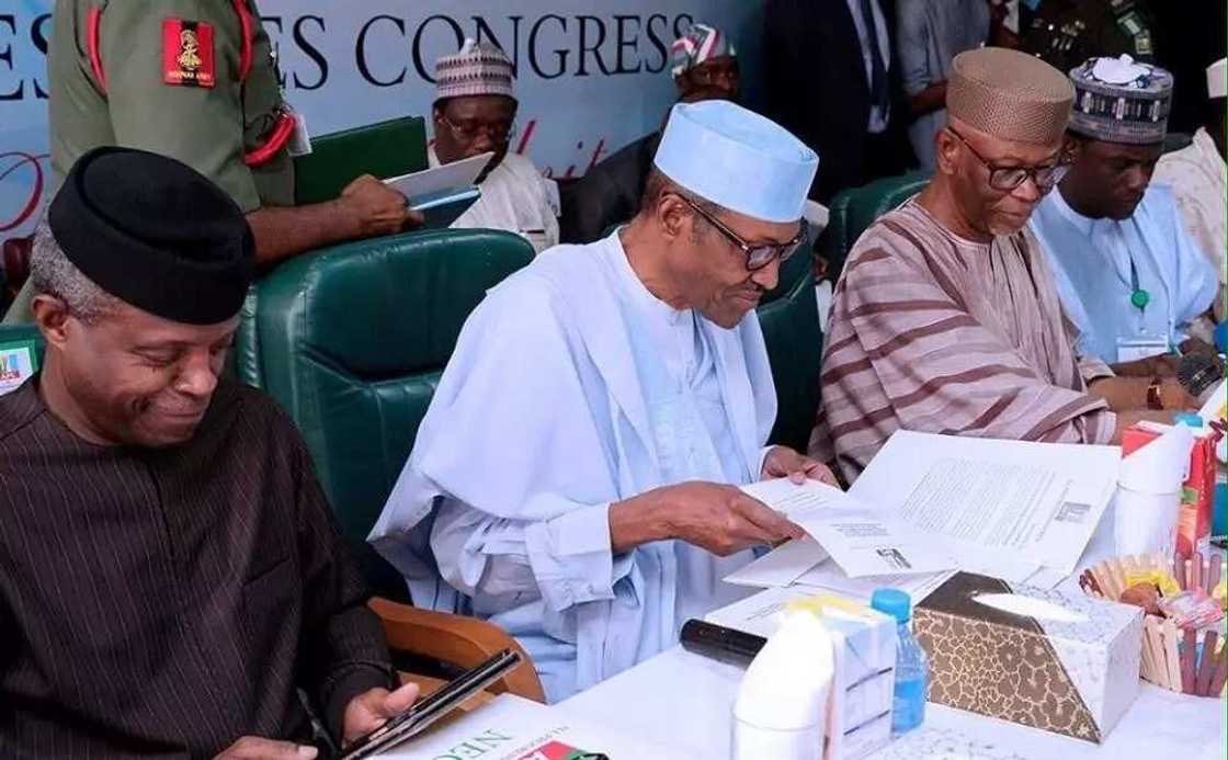 Jiga-jigan APC za su tattauna game da babban taron gangamin jam'iyyar su Jiga-jigan APC za su tattauna game da babban taron gangamin jam'iyyar su