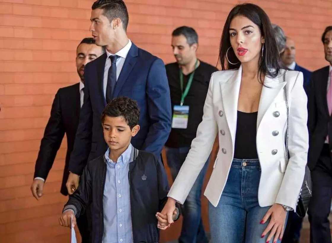An samu karuwa: Dan wasa Ronaldo ya samu ‘yan biyu An samu karuwa: Dan wasa Ronaldo ya samu ‘yan biyu